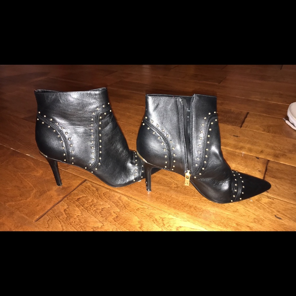 Boot - Picture 2 of 3